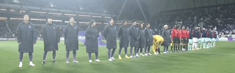 开云kaiyun首页-半场：广岛0-0柔佛新山，阿里瓦斯远射中柱