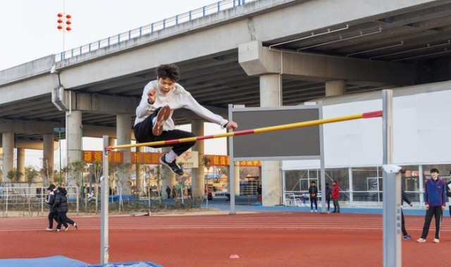 开云kaiyun平台-寒锋砺锐刃 蓄势待长风|跳高|市田径队|安徽省|宿州市|标枪_新浪体育_新浪新闻